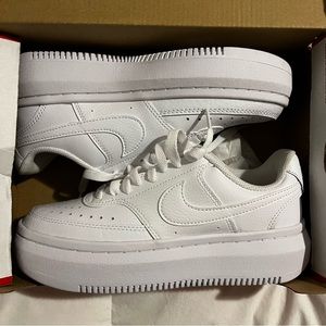 New in Box Nike Vision Court Alta LTR in White size 7